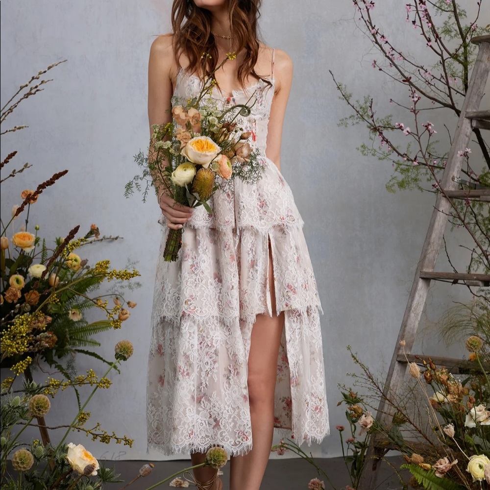 V Chapman dress